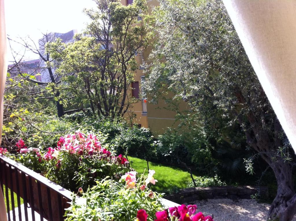Inn The Garden CTA Exteriör bild